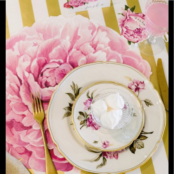 LAST ROLL: HESTER & COOK Table Runner-Paper. Lime Green and white. - Picture 2 of 7